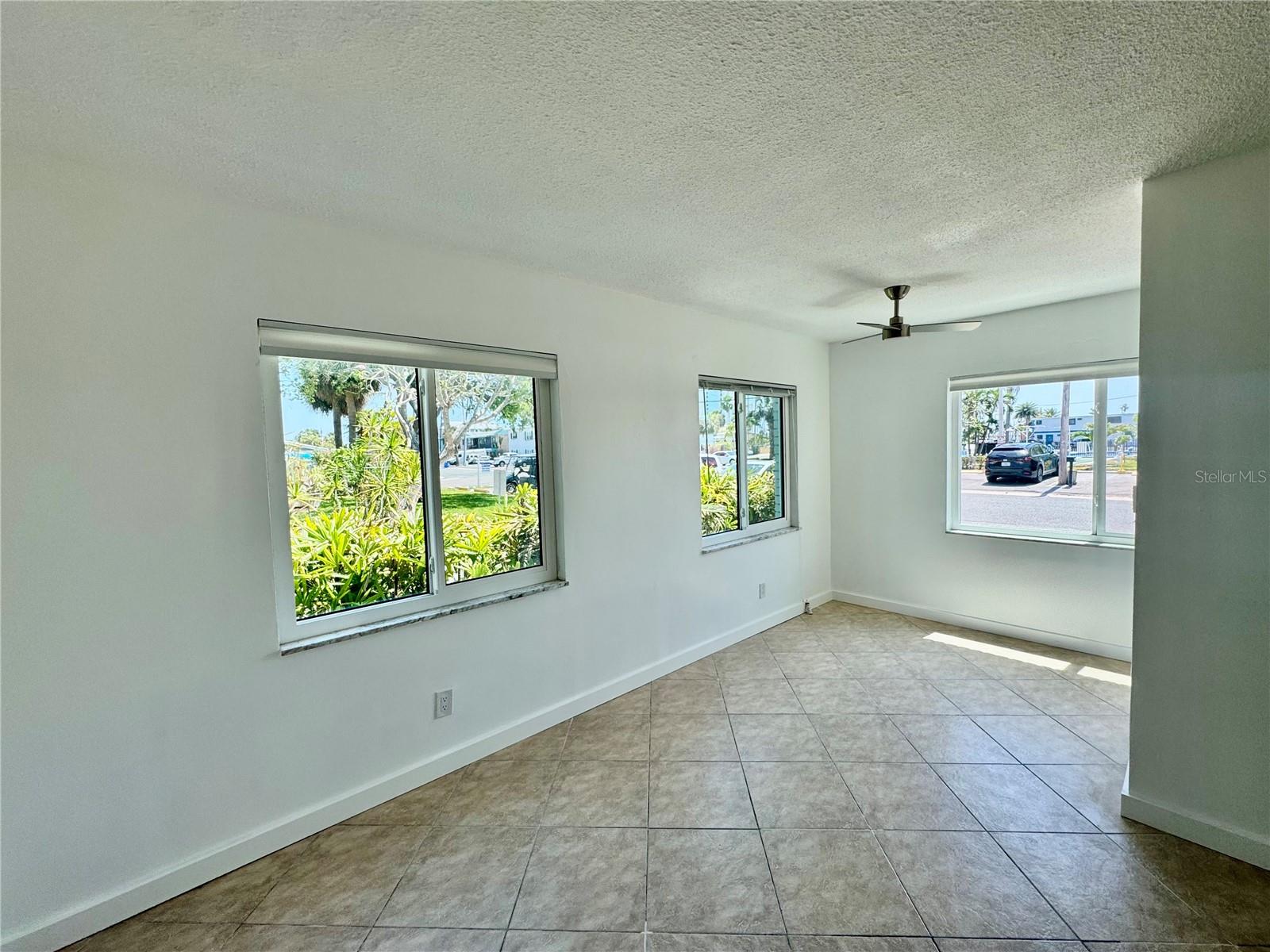 Image 10 of 54 For 11225 1st Street E