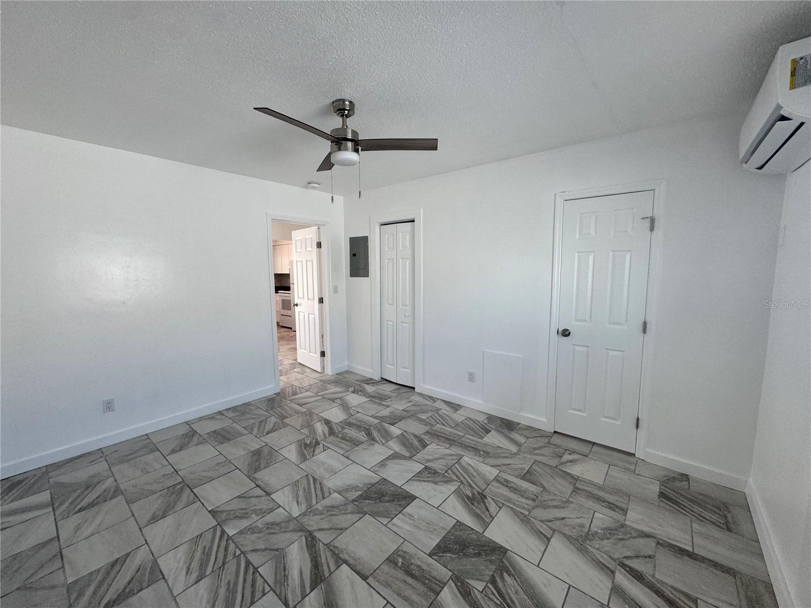 Image 27 of 54 For 11225 1st Street E