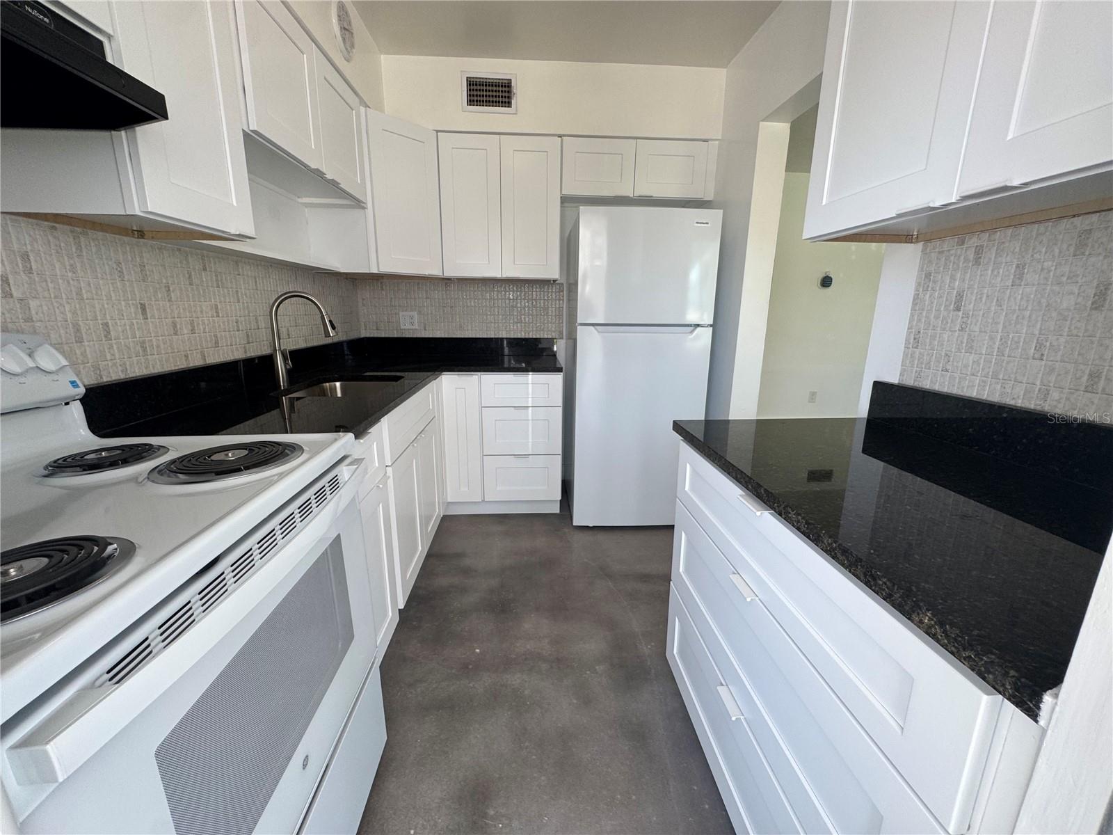 Image 36 of 54 For 11225 1st Street E