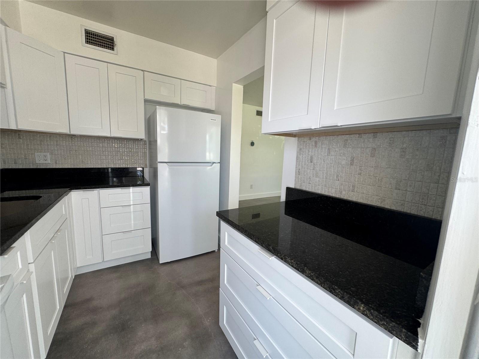 Image 37 of 54 For 11225 1st Street E