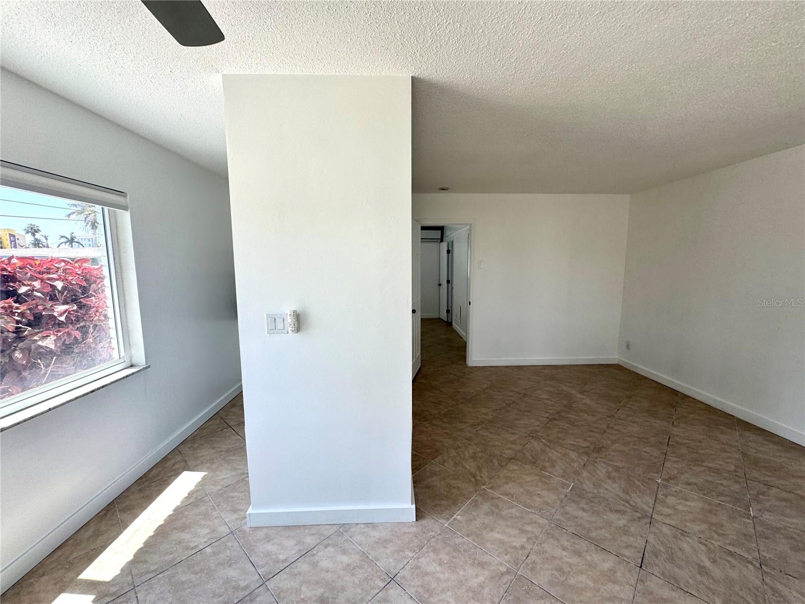 Image 4 of 54 For 11225 1st Street E