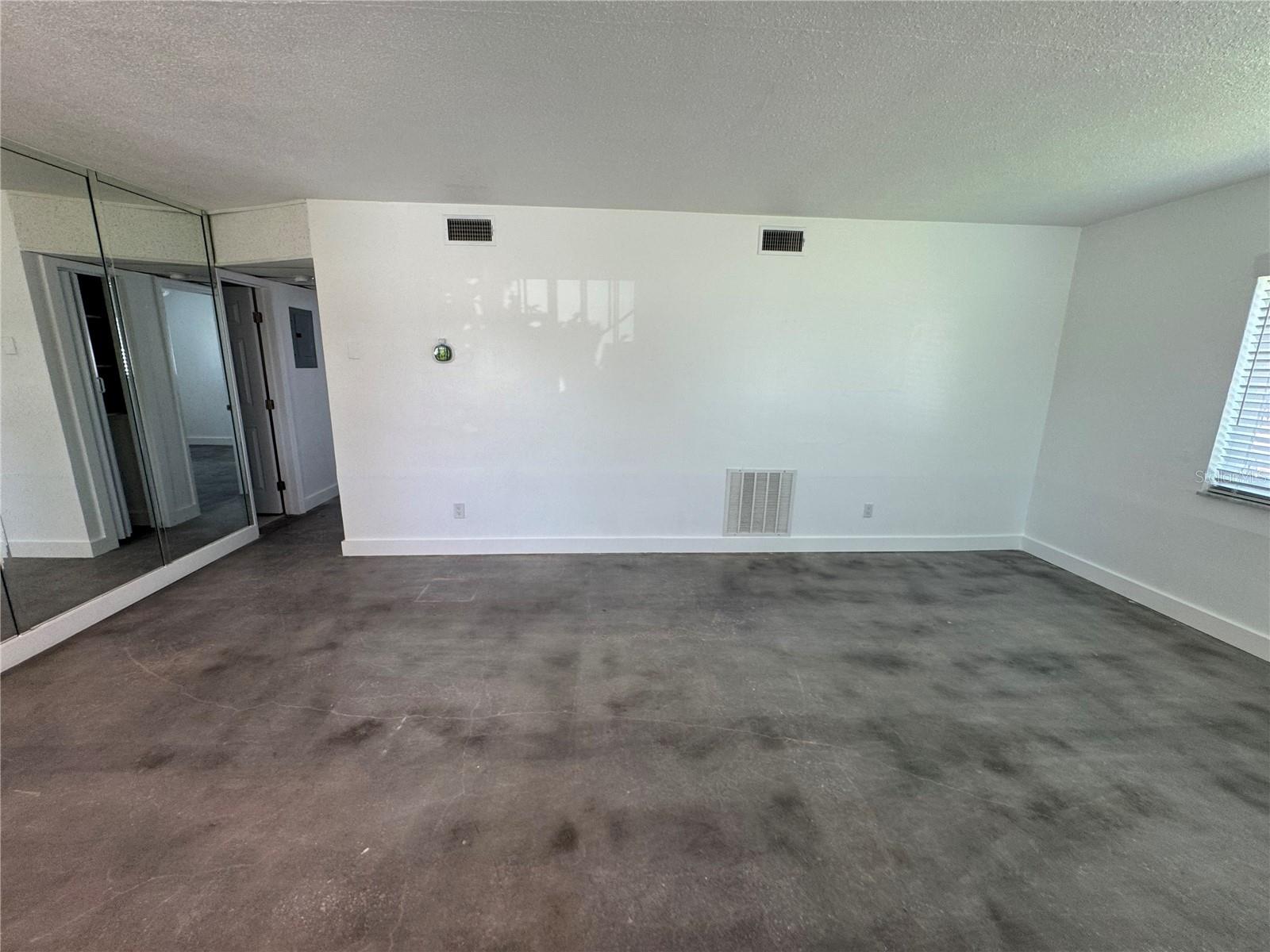 Image 43 of 54 For 11225 1st Street E