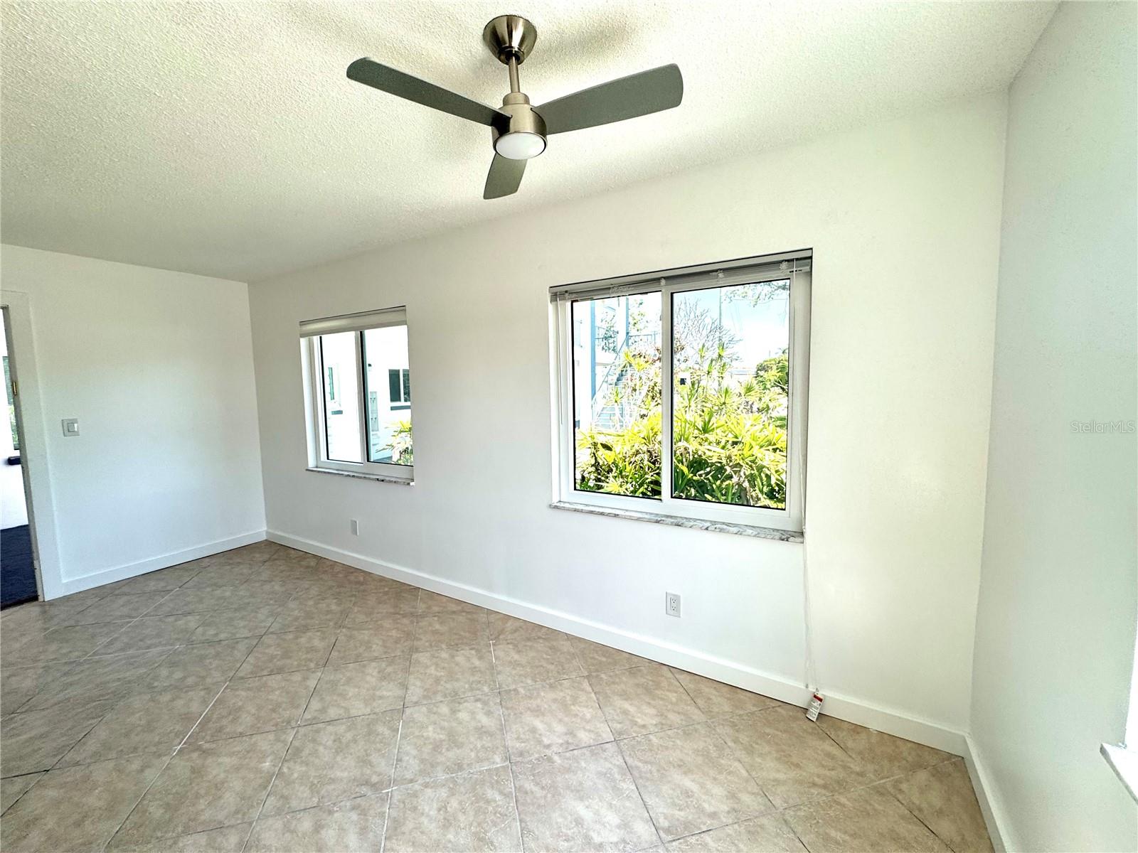 Image 7 of 54 For 11225 1st Street E