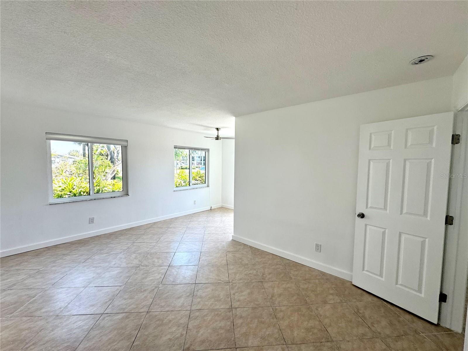 Image 9 of 54 For 11225 1st Street E