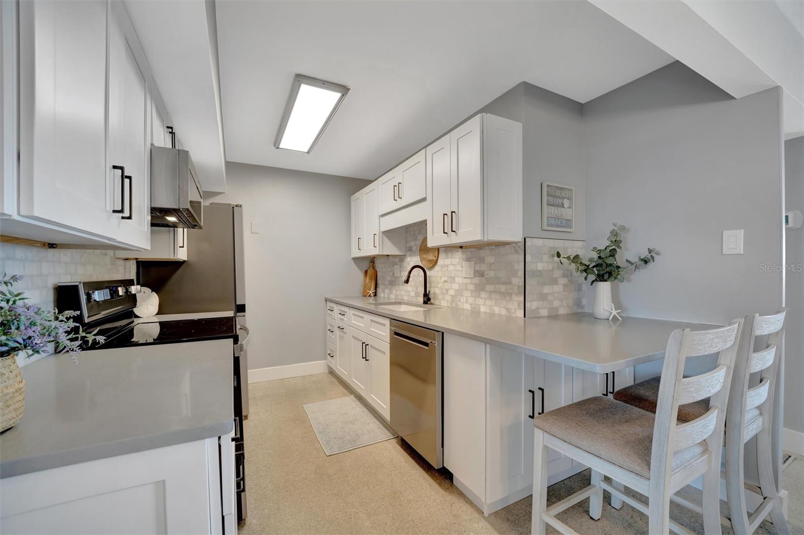 Image 10 of 49 For 10355 Paradise Boulevard 413