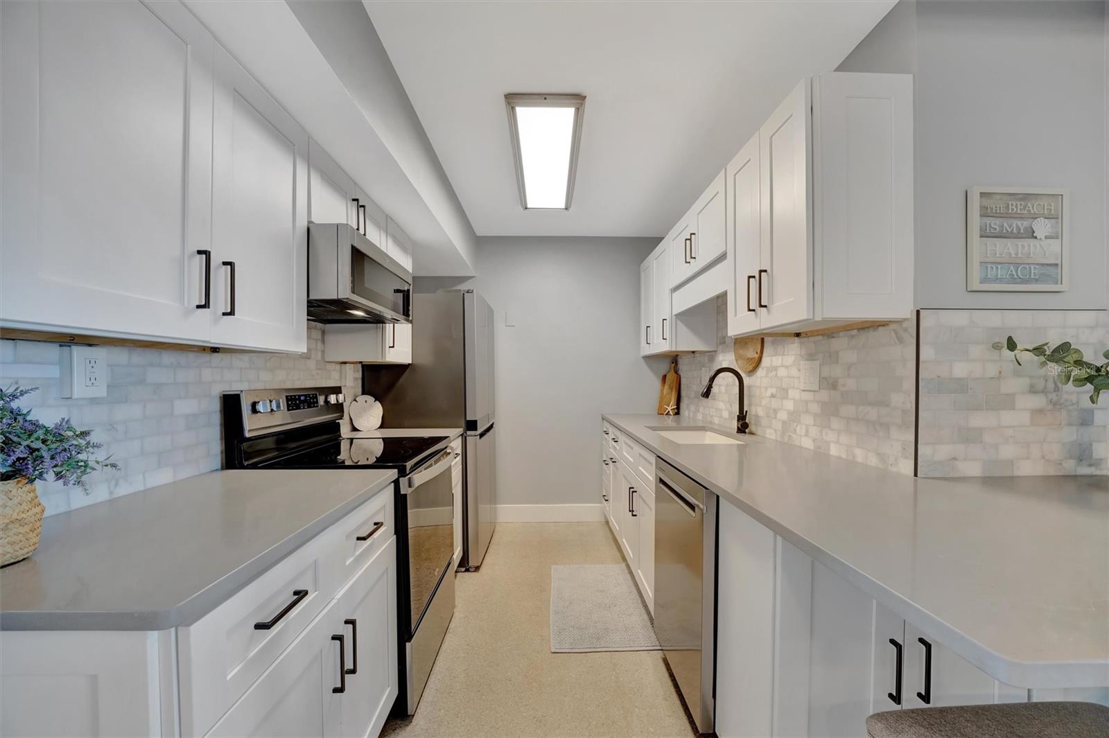 Image 11 of 49 For 10355 Paradise Boulevard 413