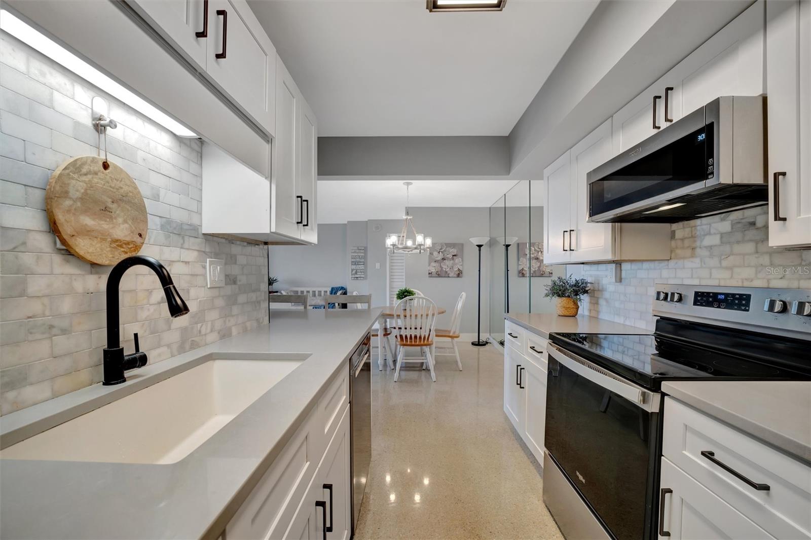 Image 13 of 49 For 10355 Paradise Boulevard 413