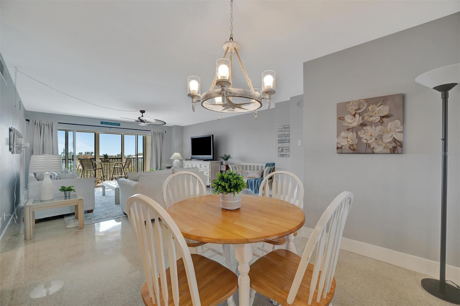 Image 14 of 49 For 10355 Paradise Boulevard 413