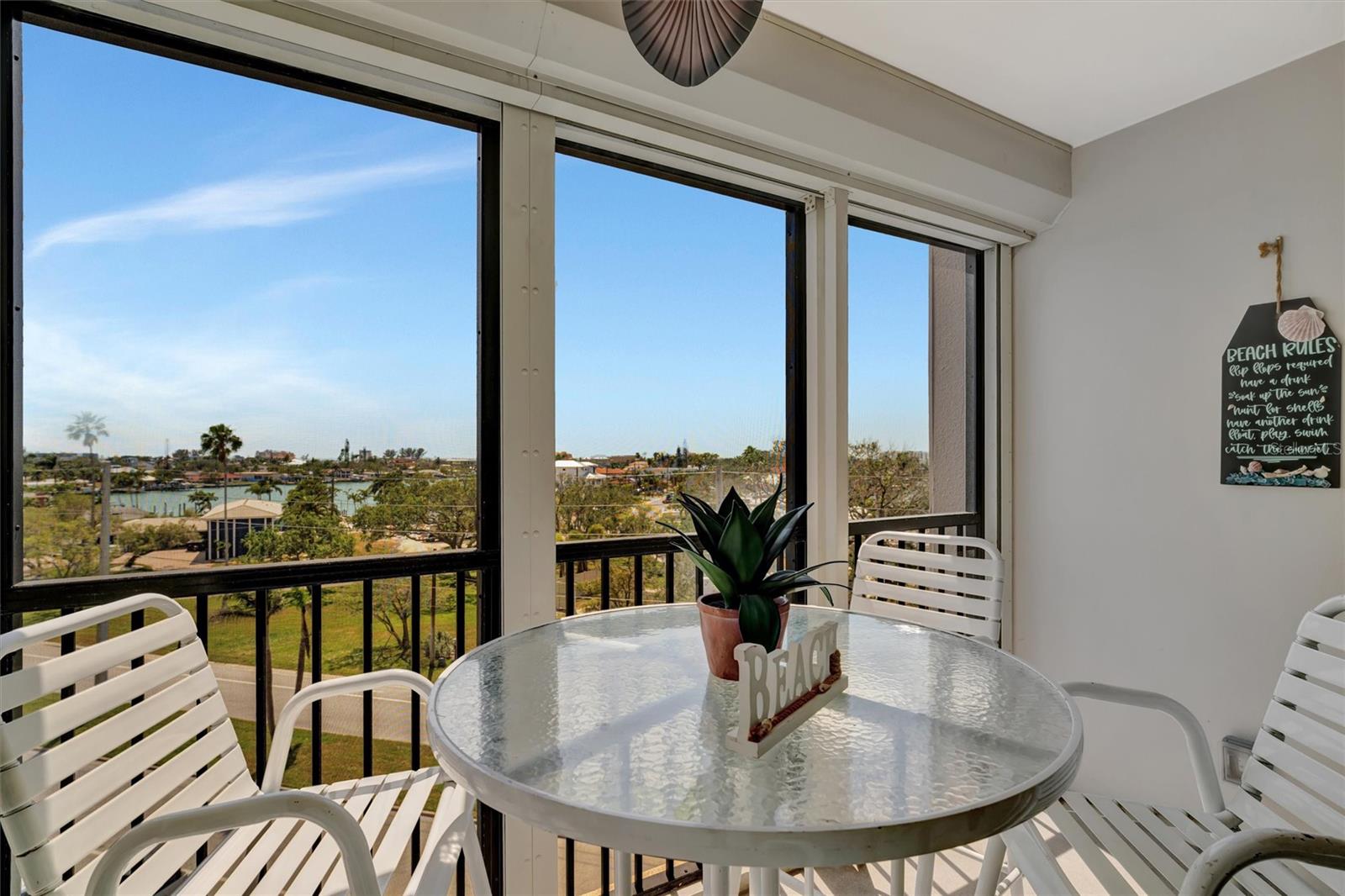 Image 15 of 49 For 10355 Paradise Boulevard 413