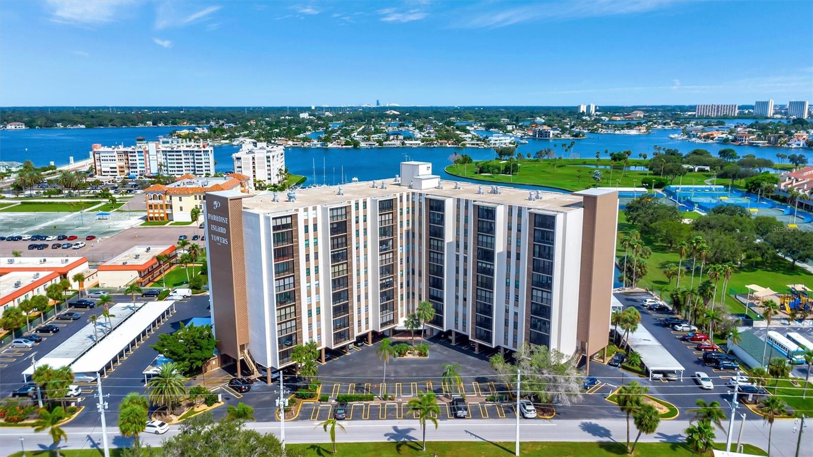 Image 26 of 49 For 10355 Paradise Boulevard 413