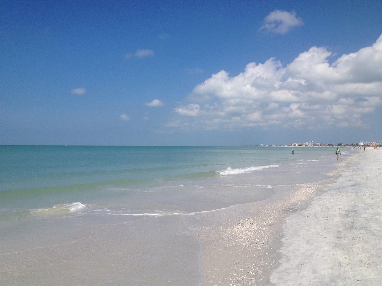 Image 45 of 49 For 10355 Paradise Boulevard 413