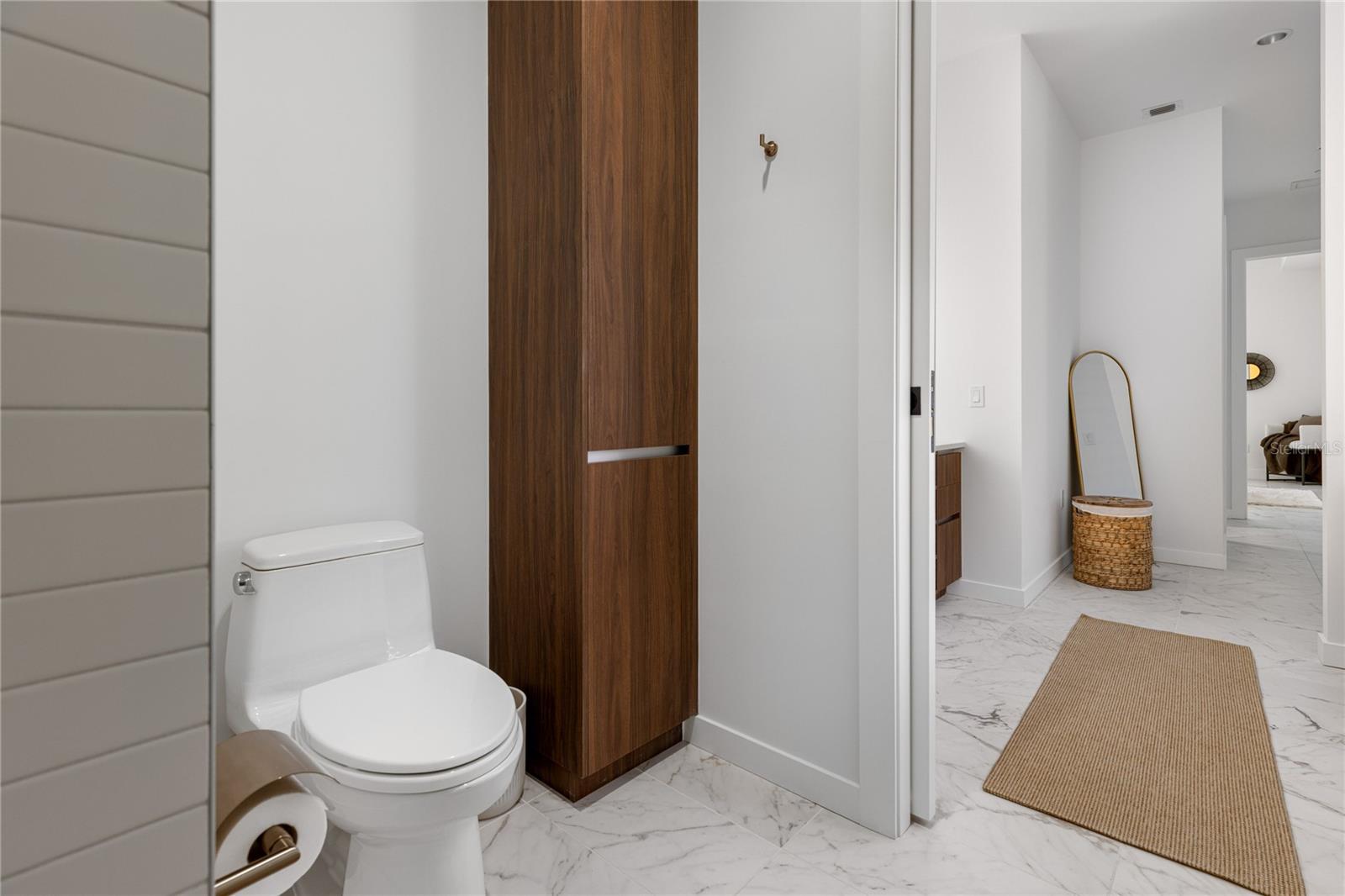 Image 16 of 44 For 777 3rd Avenue N 1702
