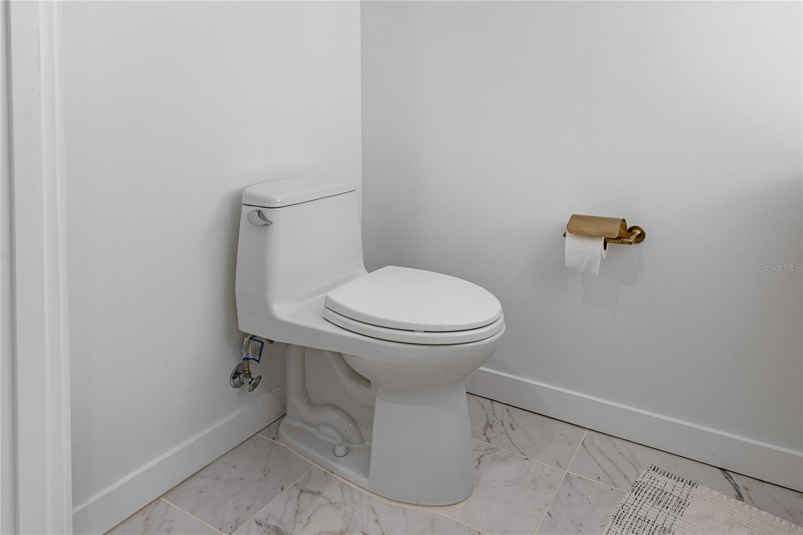 Image 26 of 44 For 777 3rd Avenue N 1702