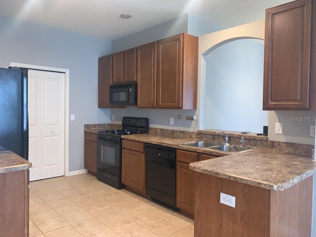 Image 4 of 15 For 3648 Simonton Court