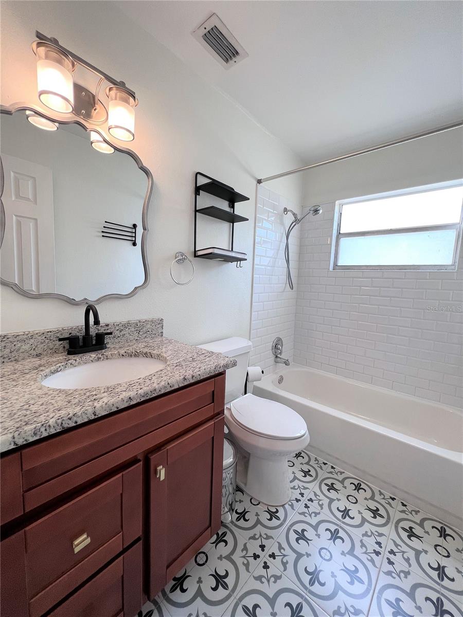 Image 11 of 13 For 5310 Quincy Street