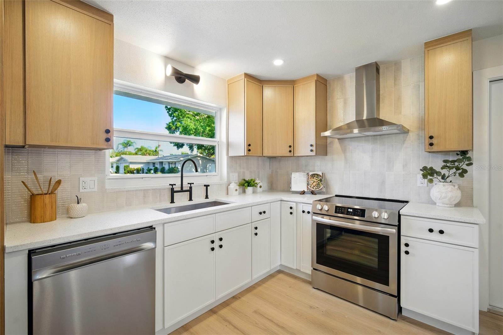 Image 11 of 33 For 5647 110th Way