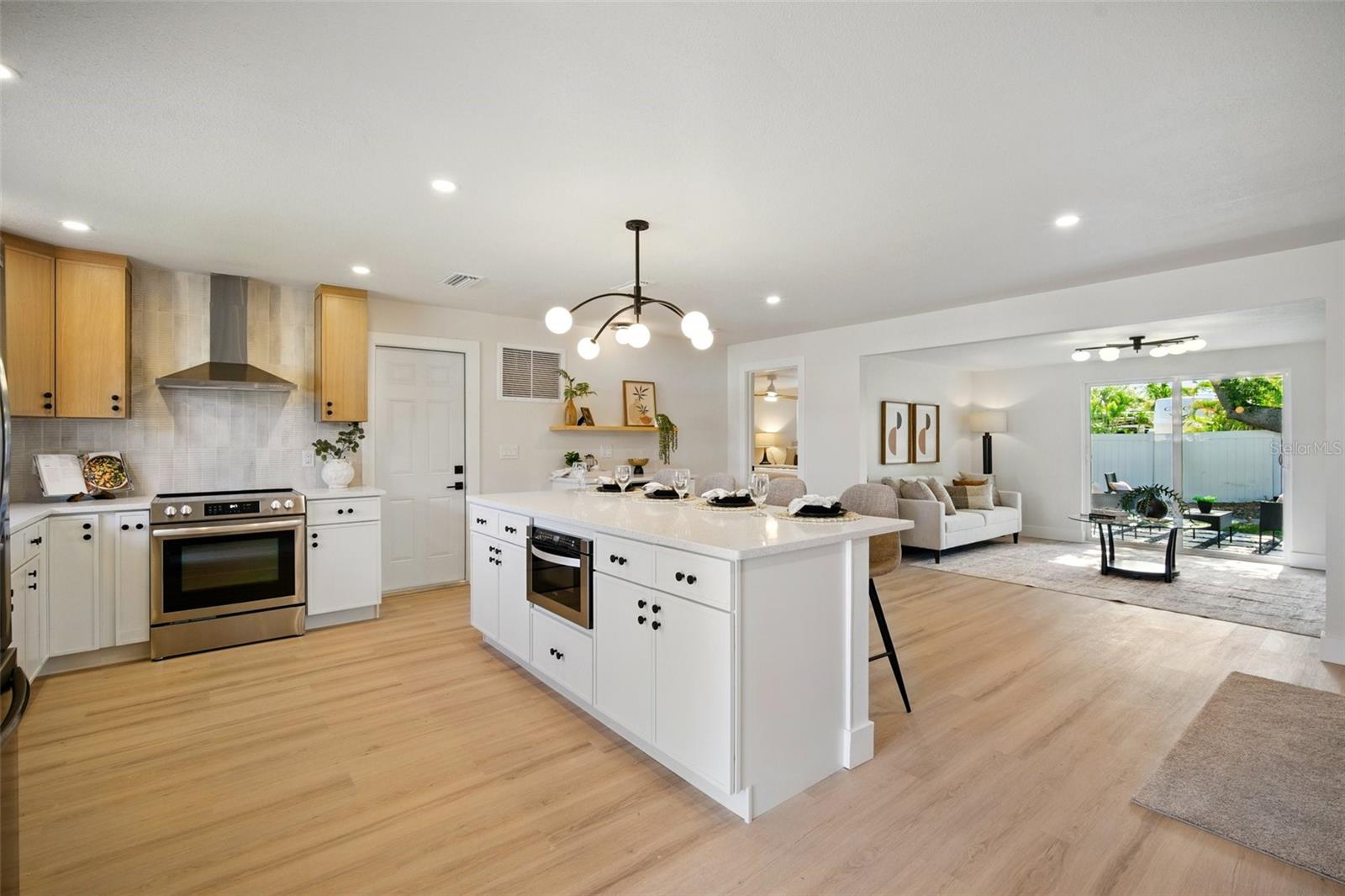 Image 13 of 33 For 5647 110th Way
