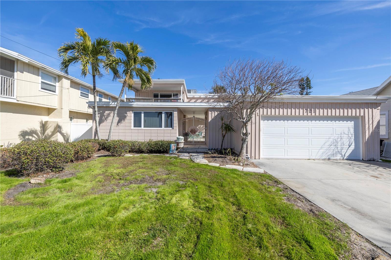 Image 3 of 52 For 721 Eldorado Avenue