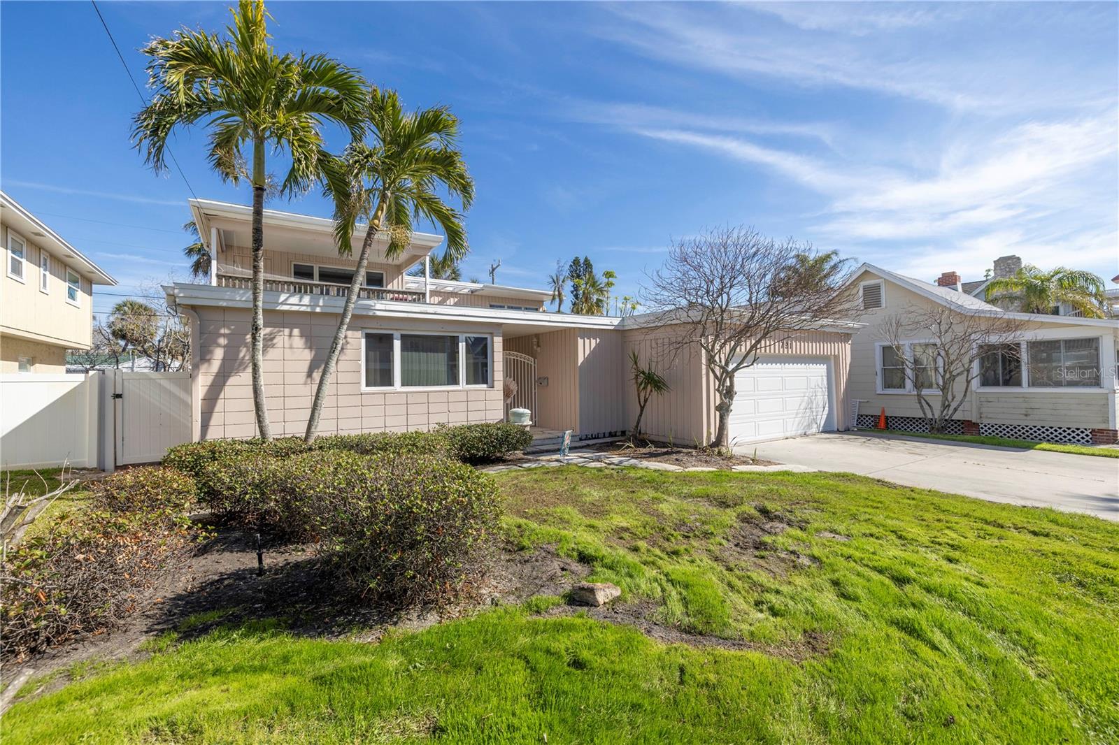 Image 4 of 52 For 721 Eldorado Avenue