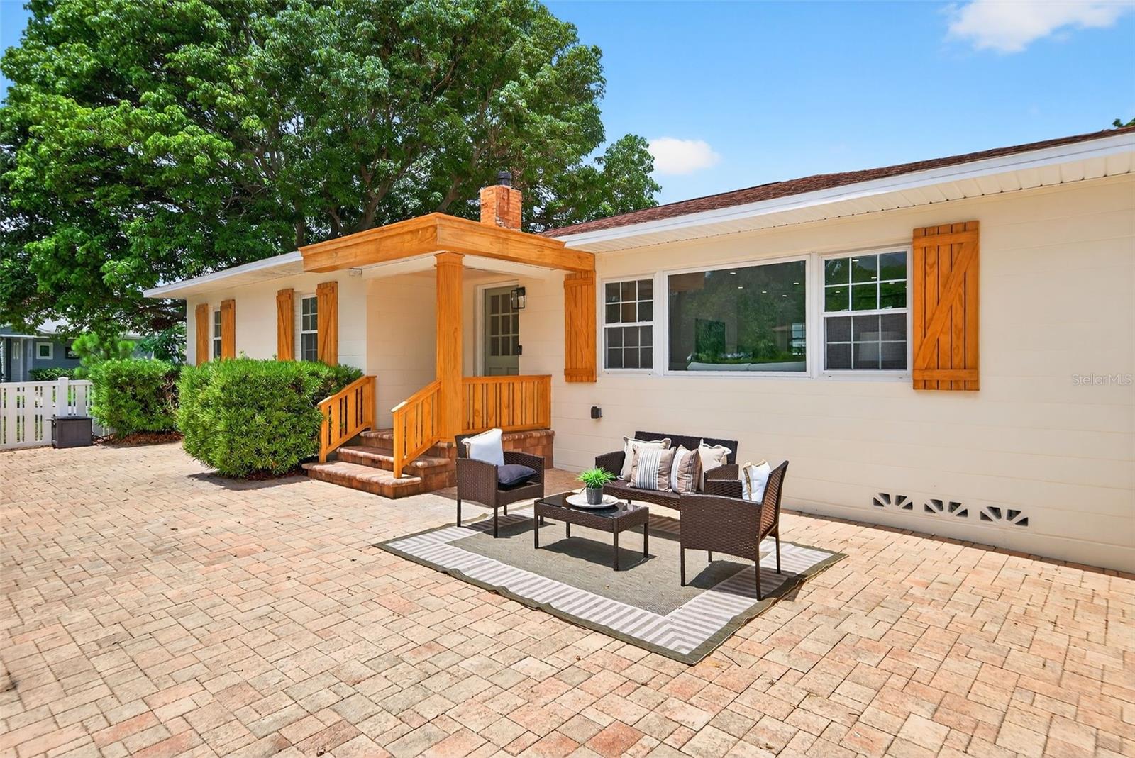 Image 7 of 76 For 600 30th Street N