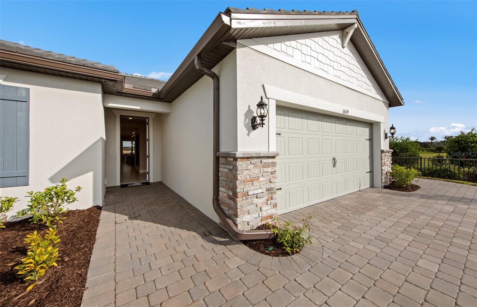 Image 5 of 63 For 16419 Sapphire Point Drive