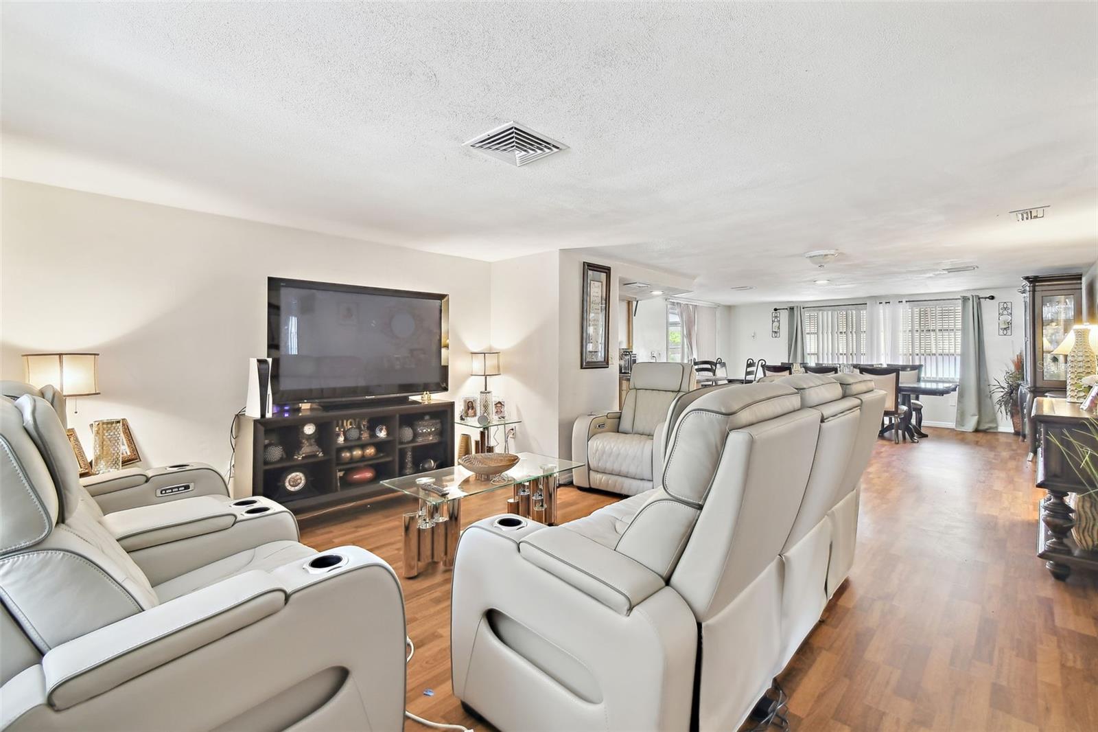 Image 16 of 43 For 8907 Pandora Lane