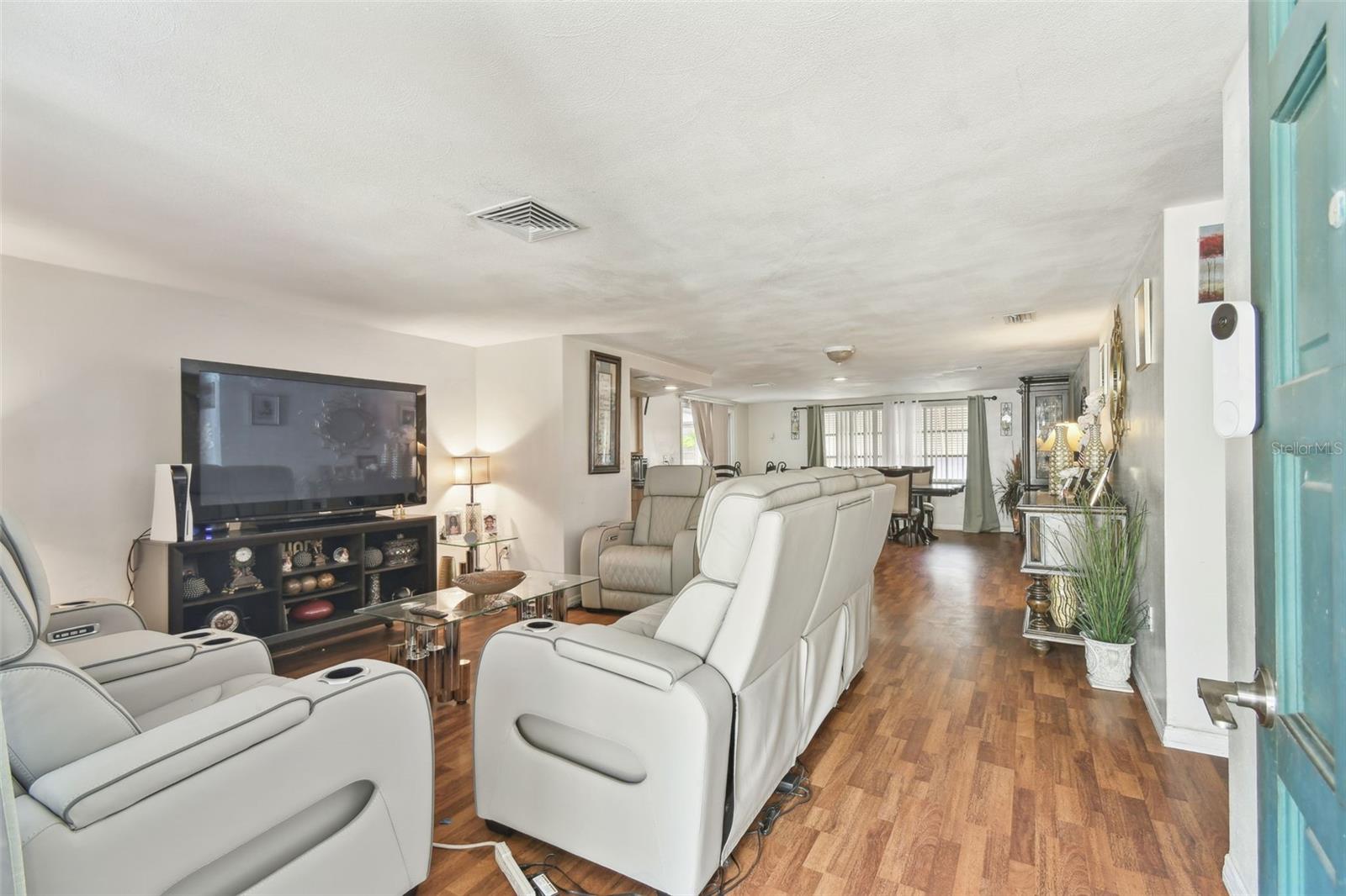 Image 17 of 43 For 8907 Pandora Lane