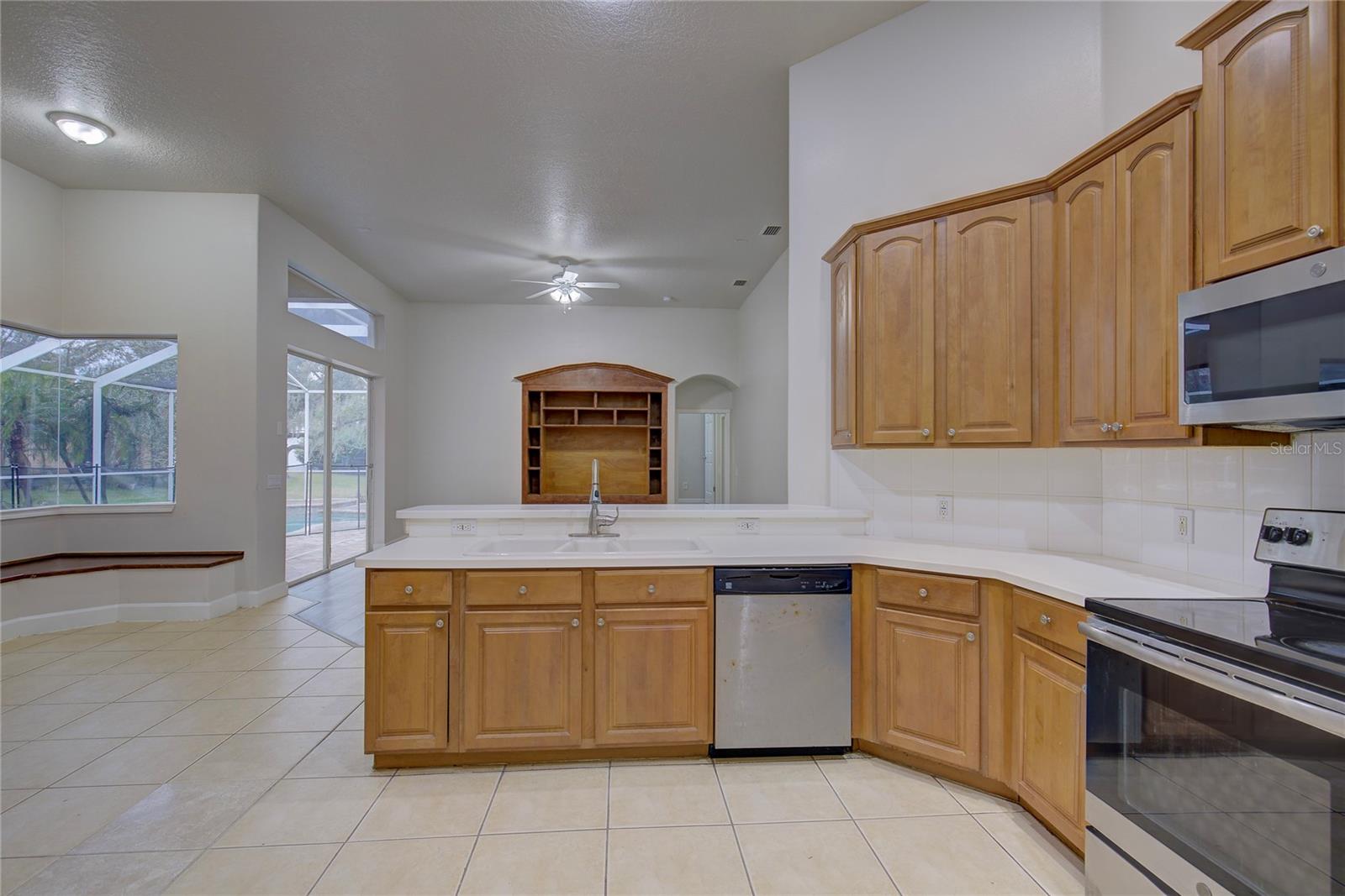 Image 6 of 47 For 21215 Tyrell Way