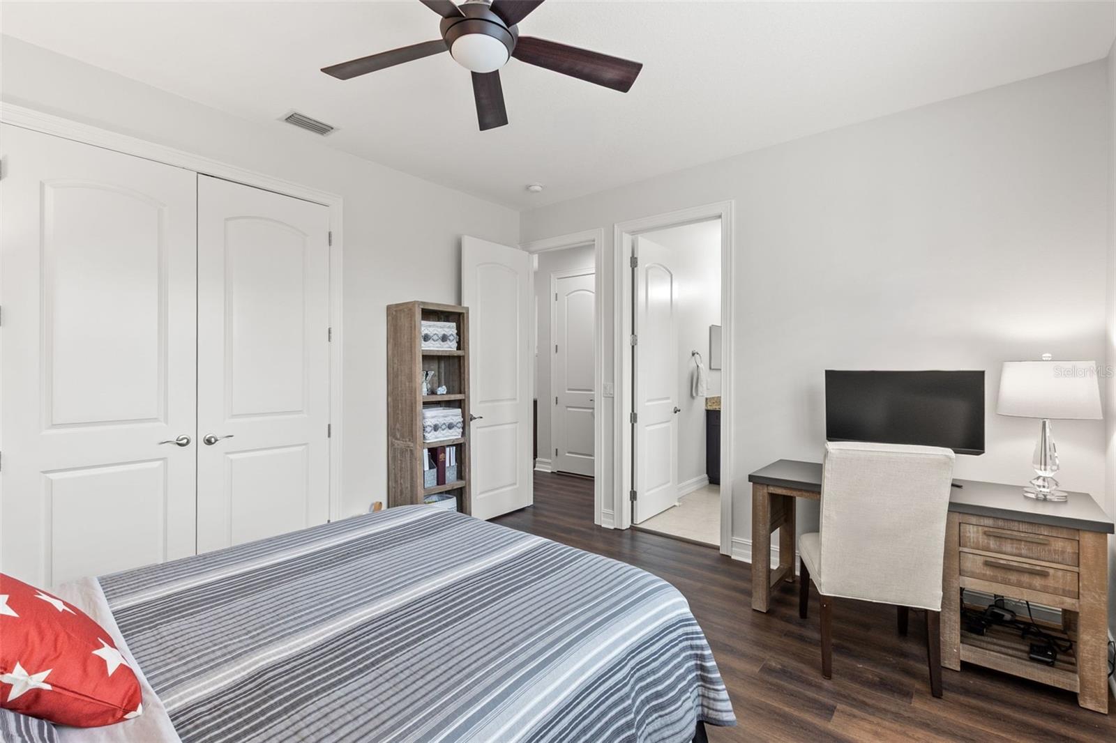 Image 31 of 43 For 214 Audubon Avenue