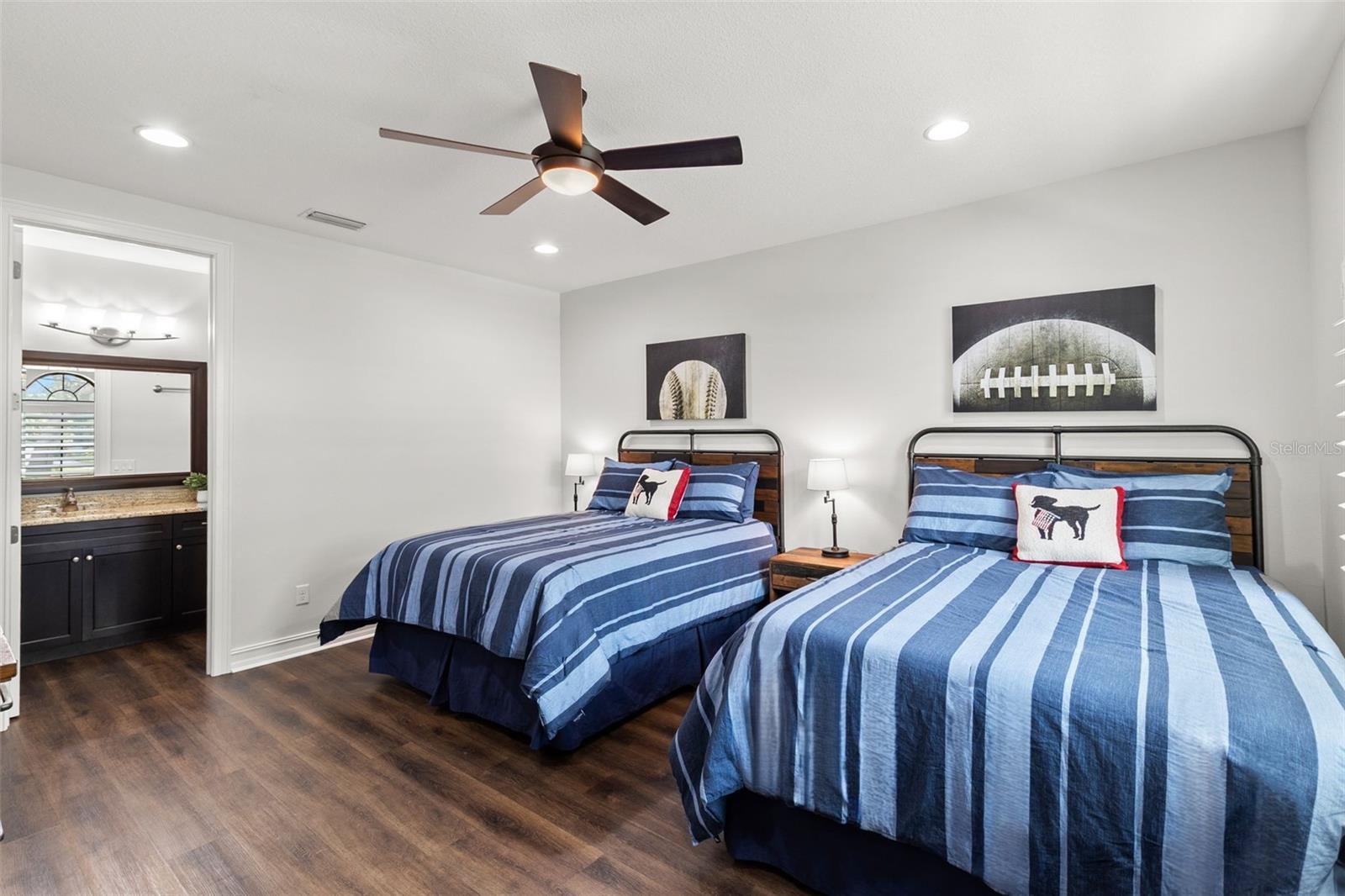 Image 33 of 43 For 214 Audubon Avenue