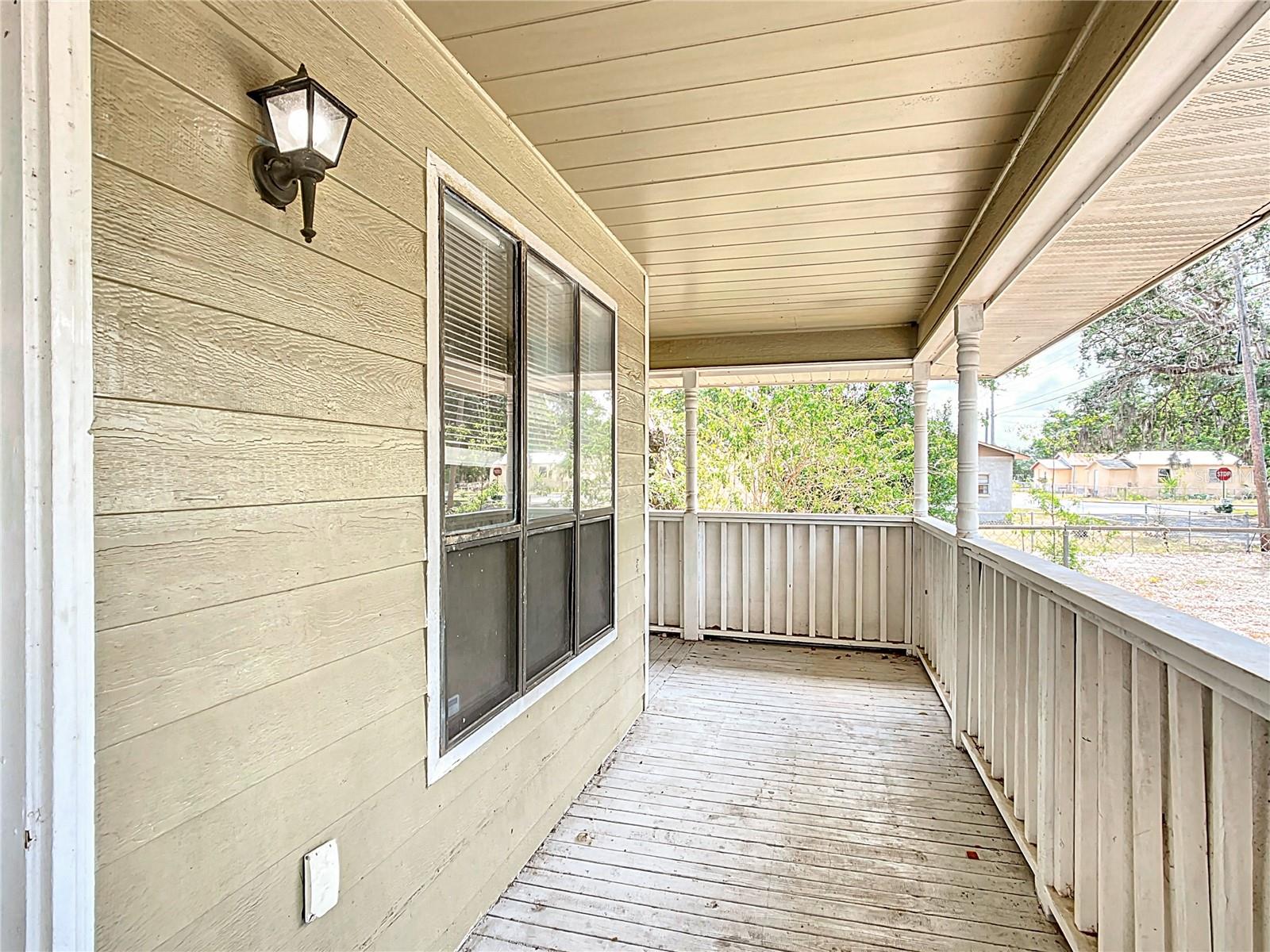 Image 10 of 49 For 713 3rd Street