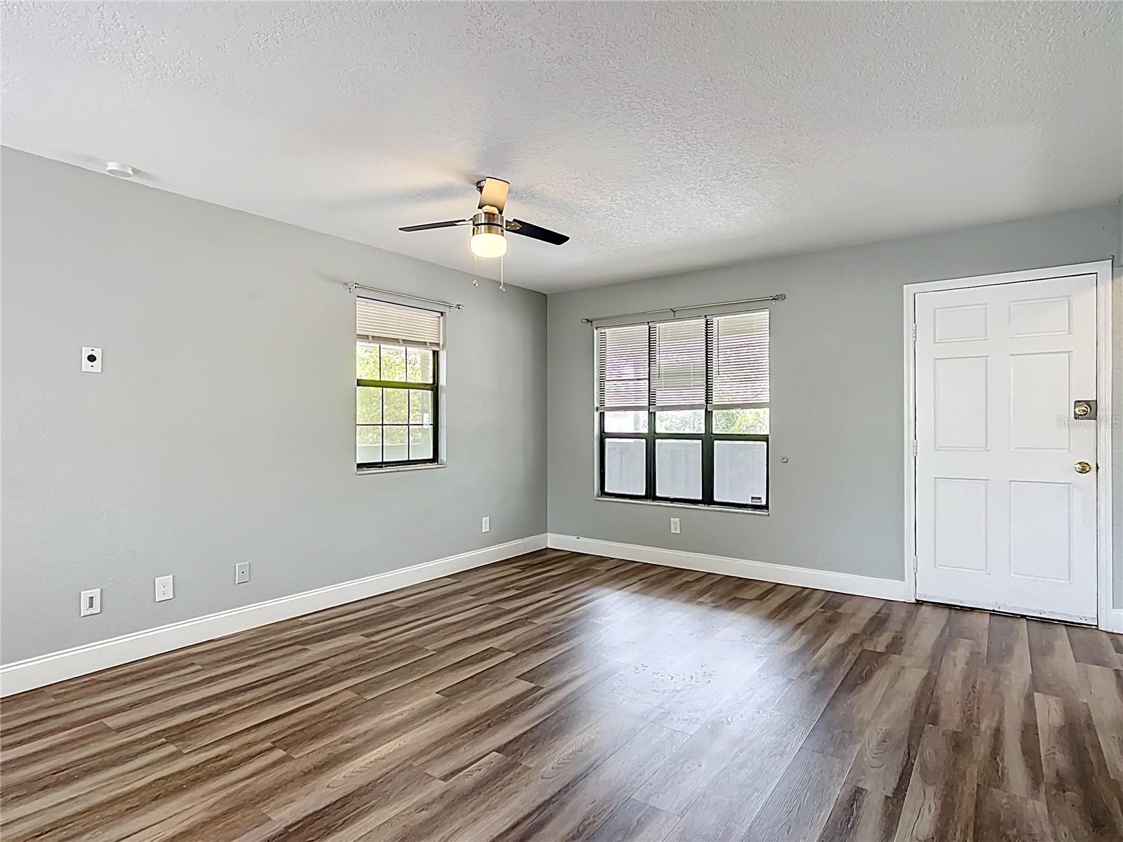 Image 12 of 49 For 713 3rd Street