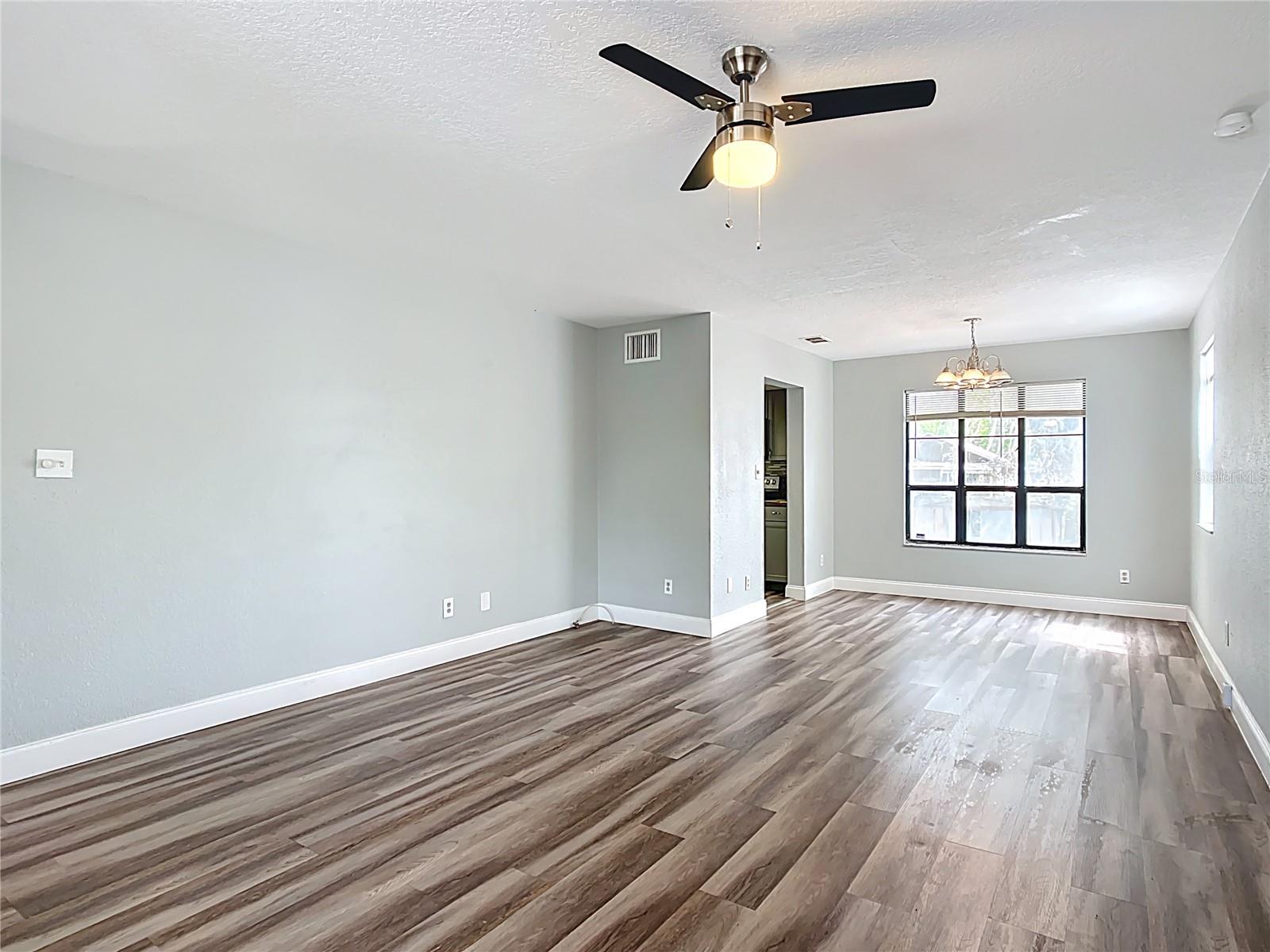 Image 14 of 49 For 713 3rd Street