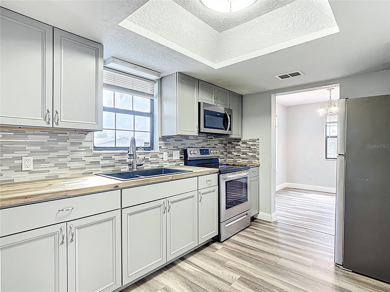 Image 18 of 49 For 713 3rd Street