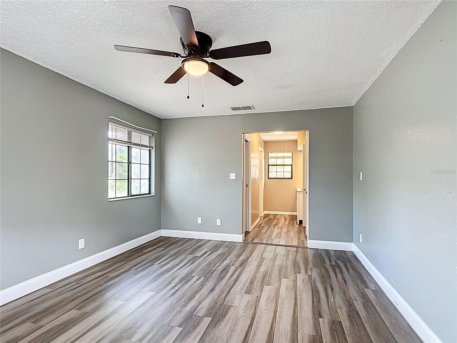 Image 34 of 49 For 713 3rd Street