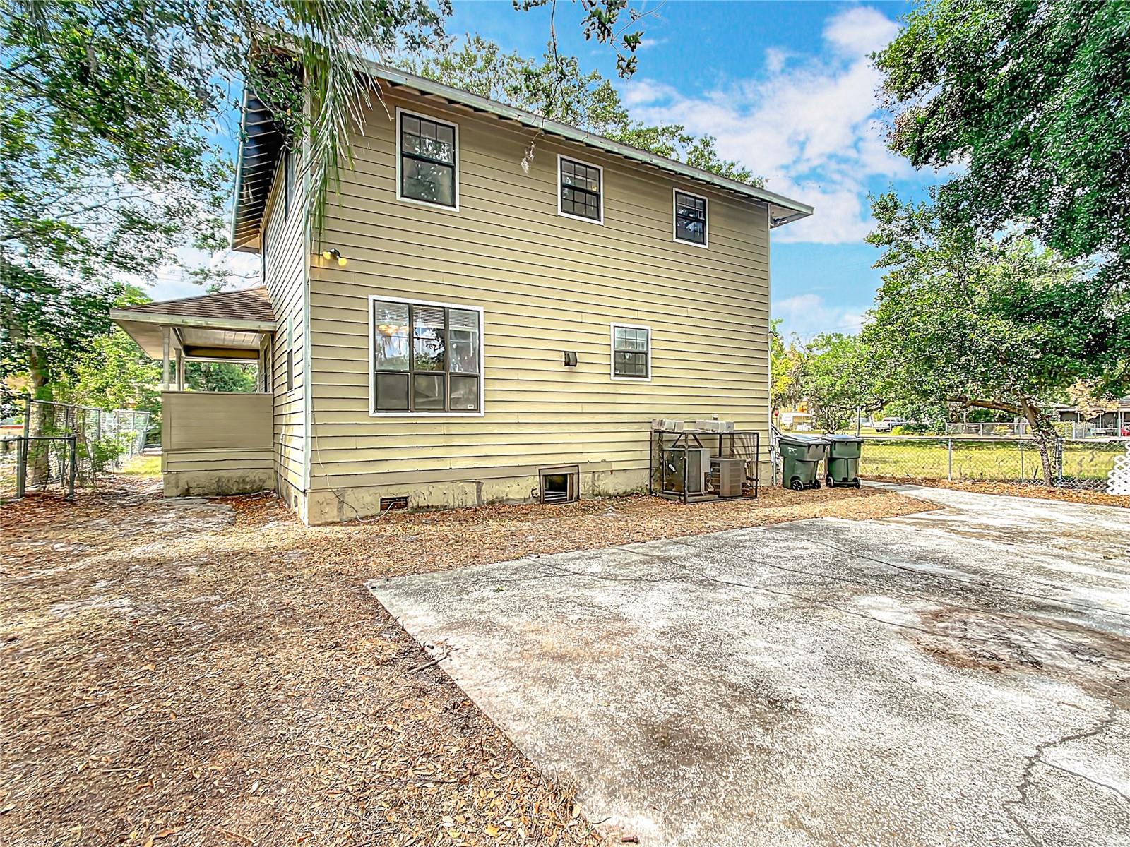 Image 41 of 49 For 713 3rd Street