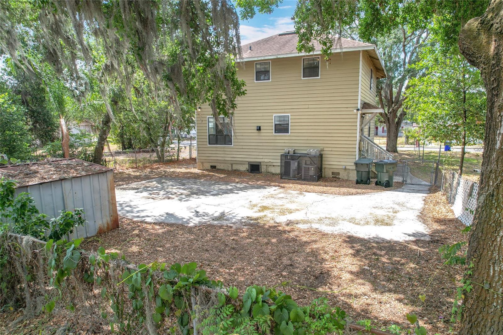 Image 42 of 49 For 713 3rd Street