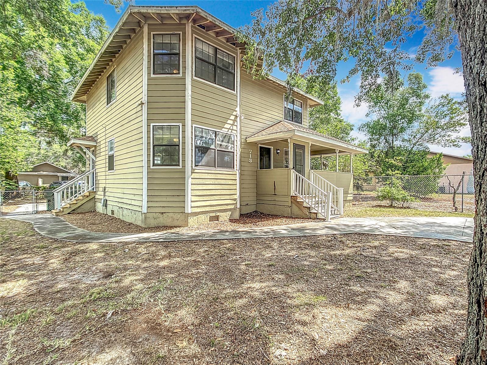 Image 9 of 49 For 713 3rd Street
