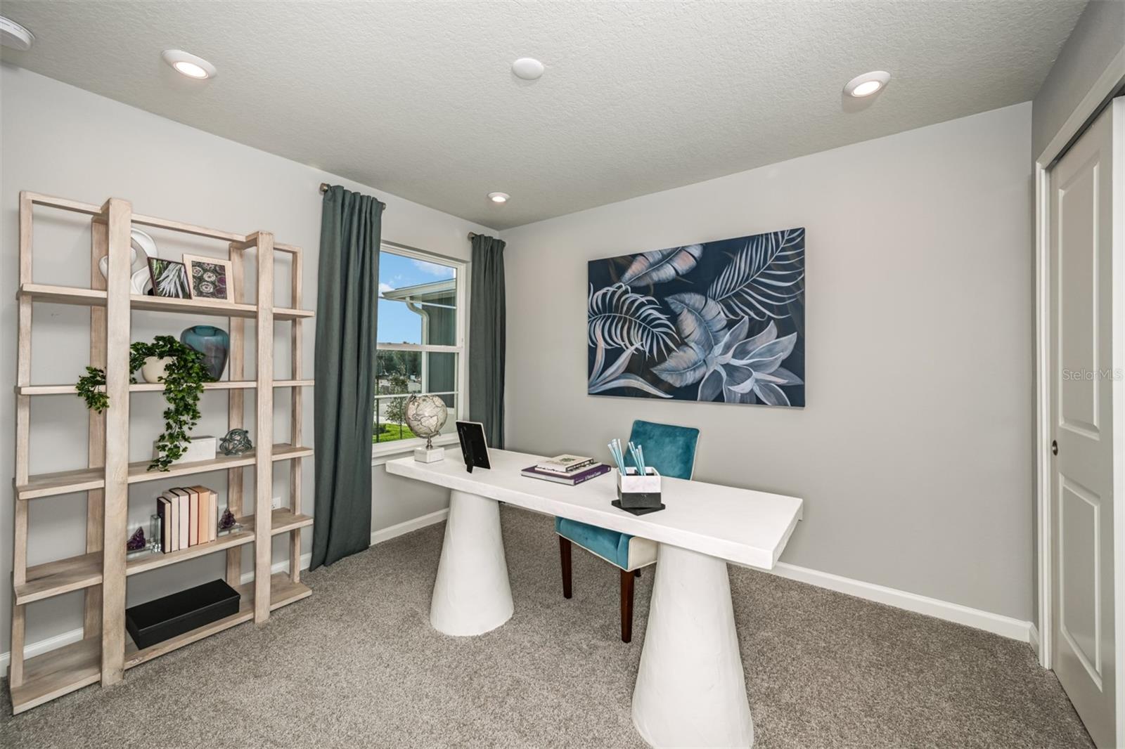 Listing photo id 14 for 1144 Creek Valley Court
