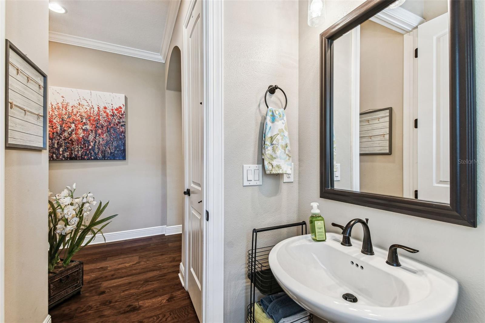 Image 11 of 72 For 6022 Elkins Avenue