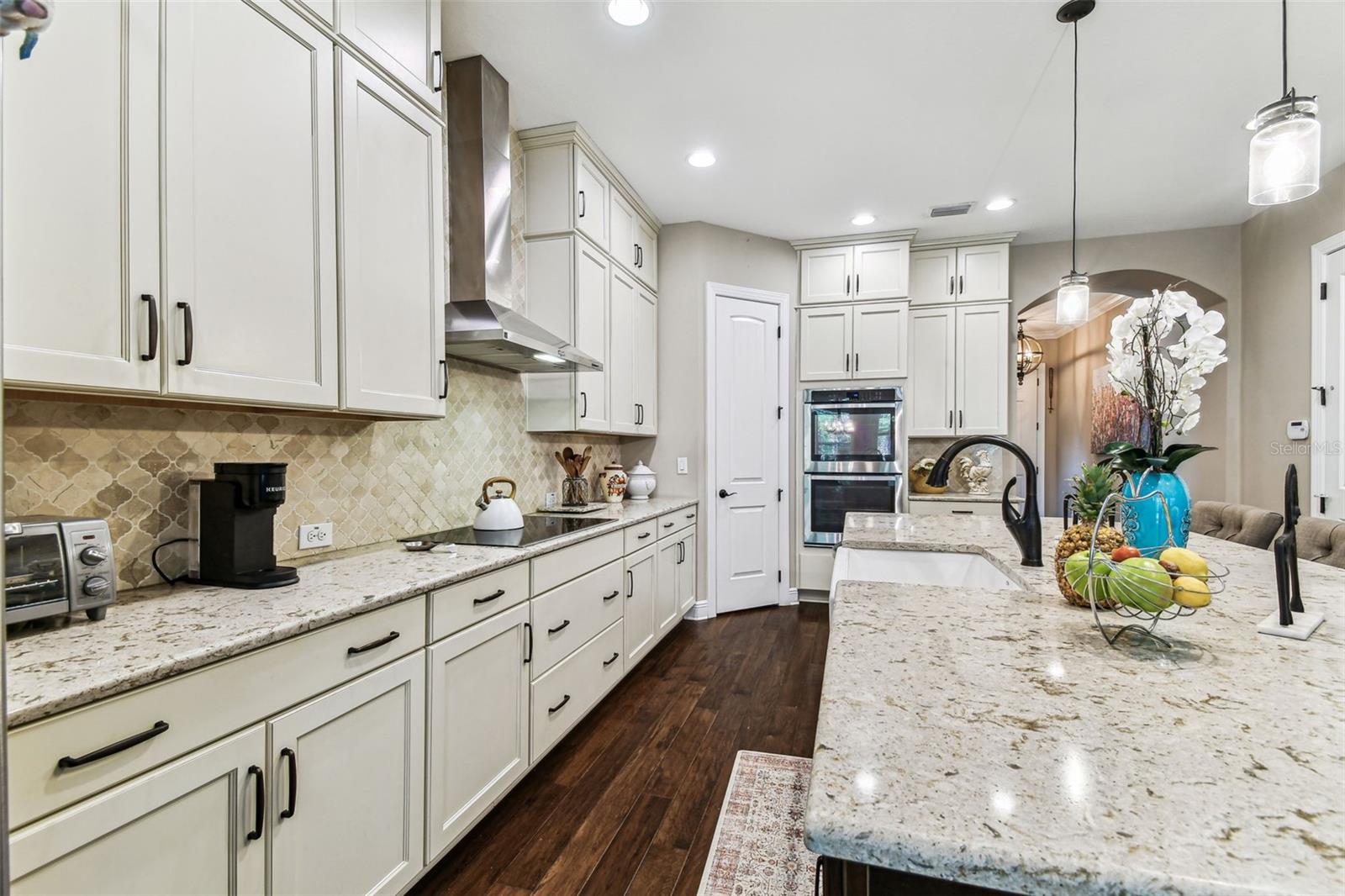 Image 23 of 72 For 6022 Elkins Avenue