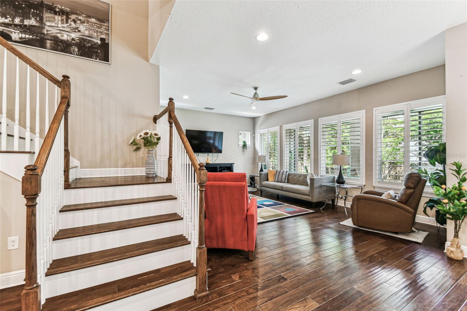 Image 32 of 72 For 6022 Elkins Avenue