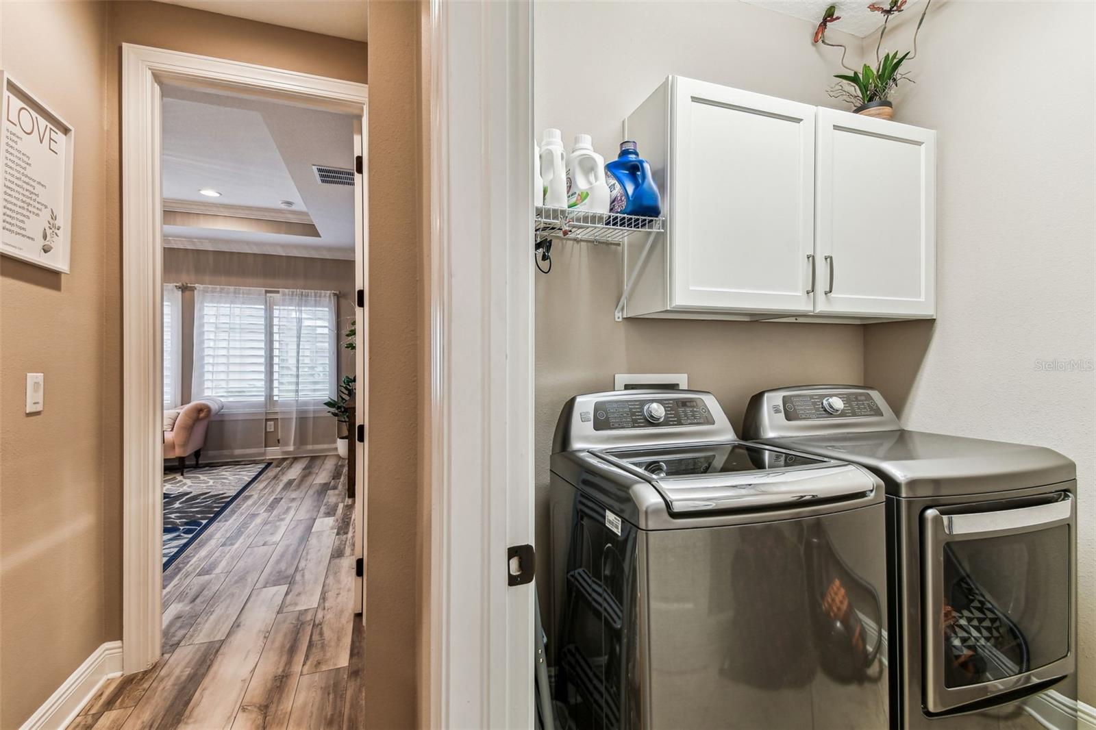 Image 37 of 72 For 6022 Elkins Avenue