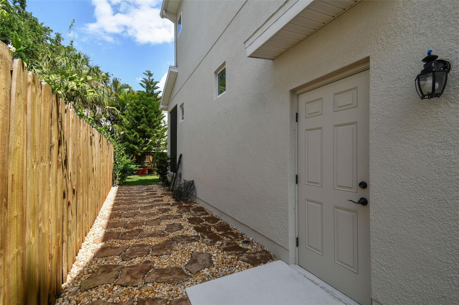 Image 65 of 72 For 6022 Elkins Avenue