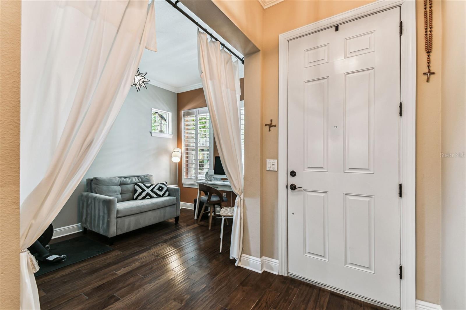 Image 7 of 72 For 6022 Elkins Avenue