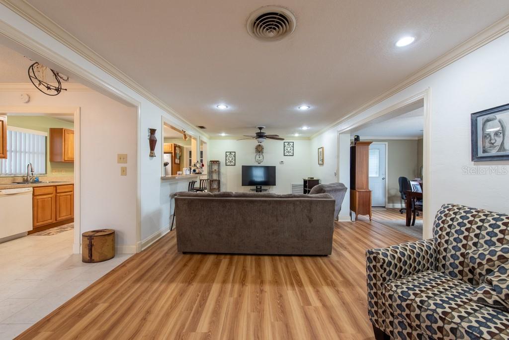 Image 3 of 45 For 11029 90th Avenue