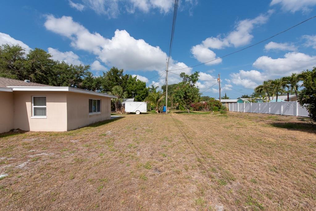 Image 31 of 45 For 11029 90th Avenue