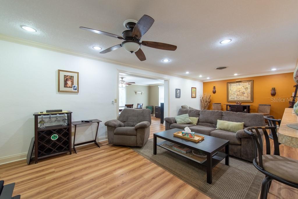 Image 7 of 45 For 11029 90th Avenue