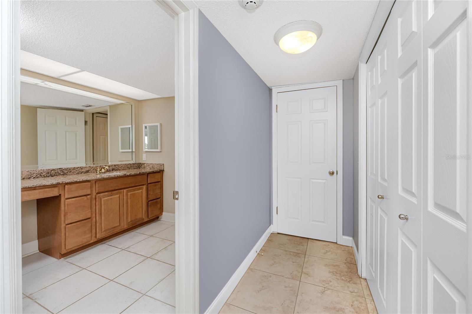 Image 23 of 43 For 736 Island Way 201