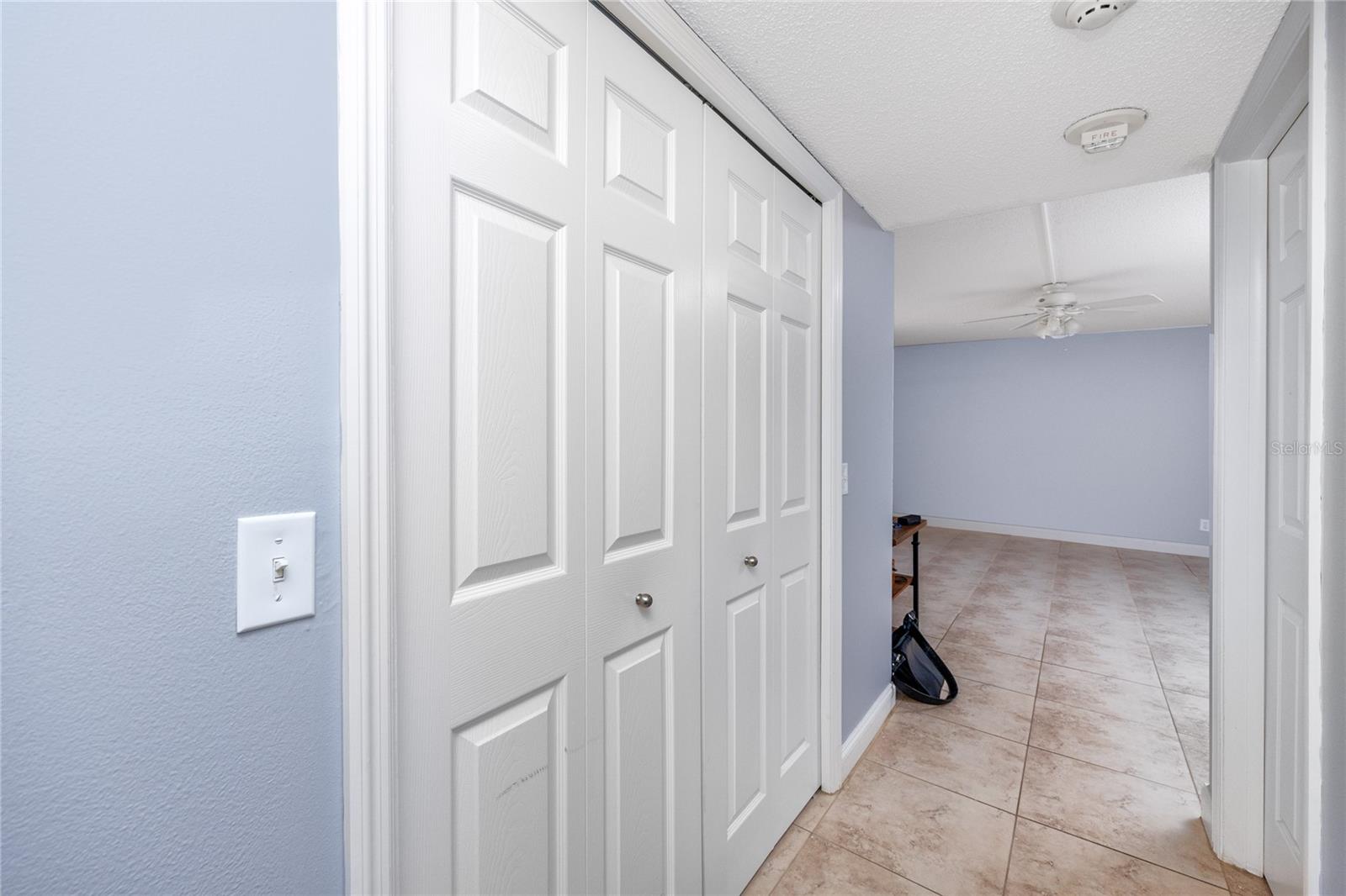 Image 27 of 43 For 736 Island Way 201